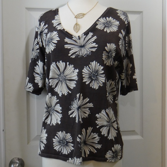 TALBOTS - Fabulous Flowers Short Sleeve Top - Picture 1 of 7